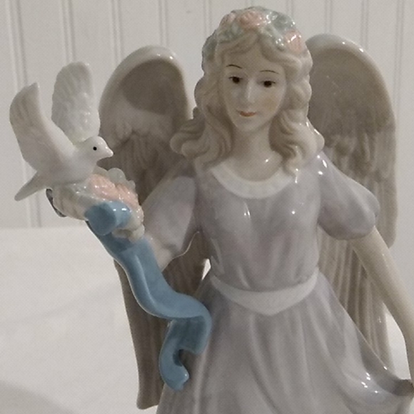 SALE Bundle Of Beautiful Angels - Picture 4 of 14